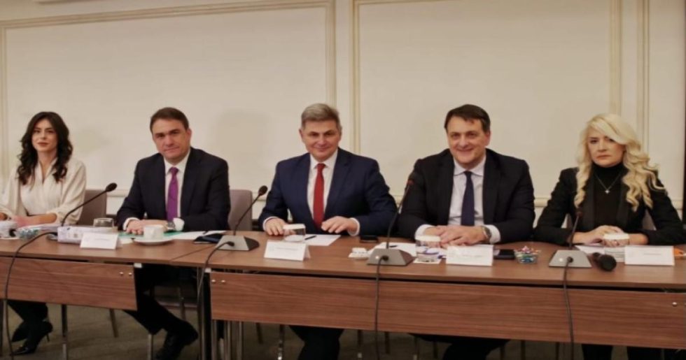 Διακομματική εκδήλωση για τα κόκκινα δάνεια και τη στεγαστική κρίση